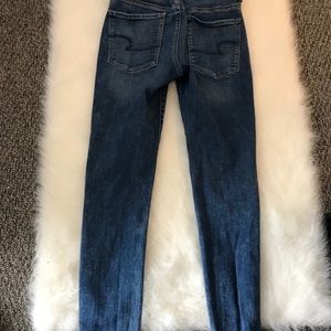 American eagle skinny jeans- size 6!
